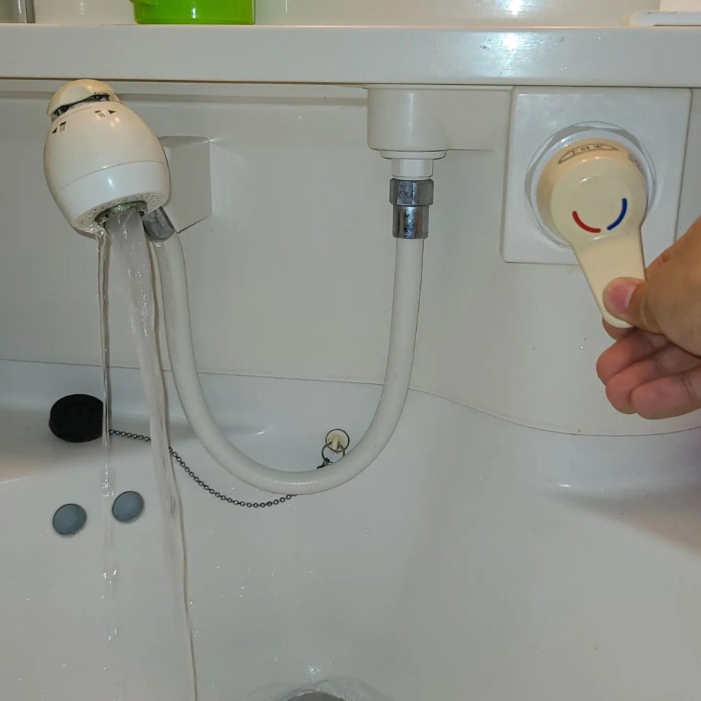 洗面水栓栓修理